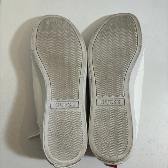 Guess women’s white lace‎ up running tennis shoes in size  10 - Picture 12 of 12